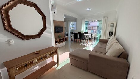 289 - 3-Bedroom Apartment for 9 people, 150m from the Beach