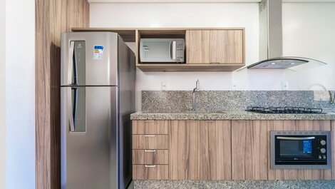 L006- Apartamento completo com 2 suítes, a 250 metros da praia de...