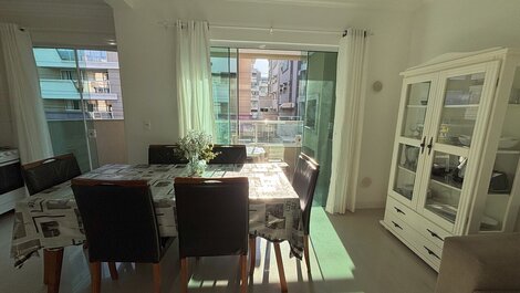 289 - 3-Bedroom Apartment for 9 people, 150m from the Beach