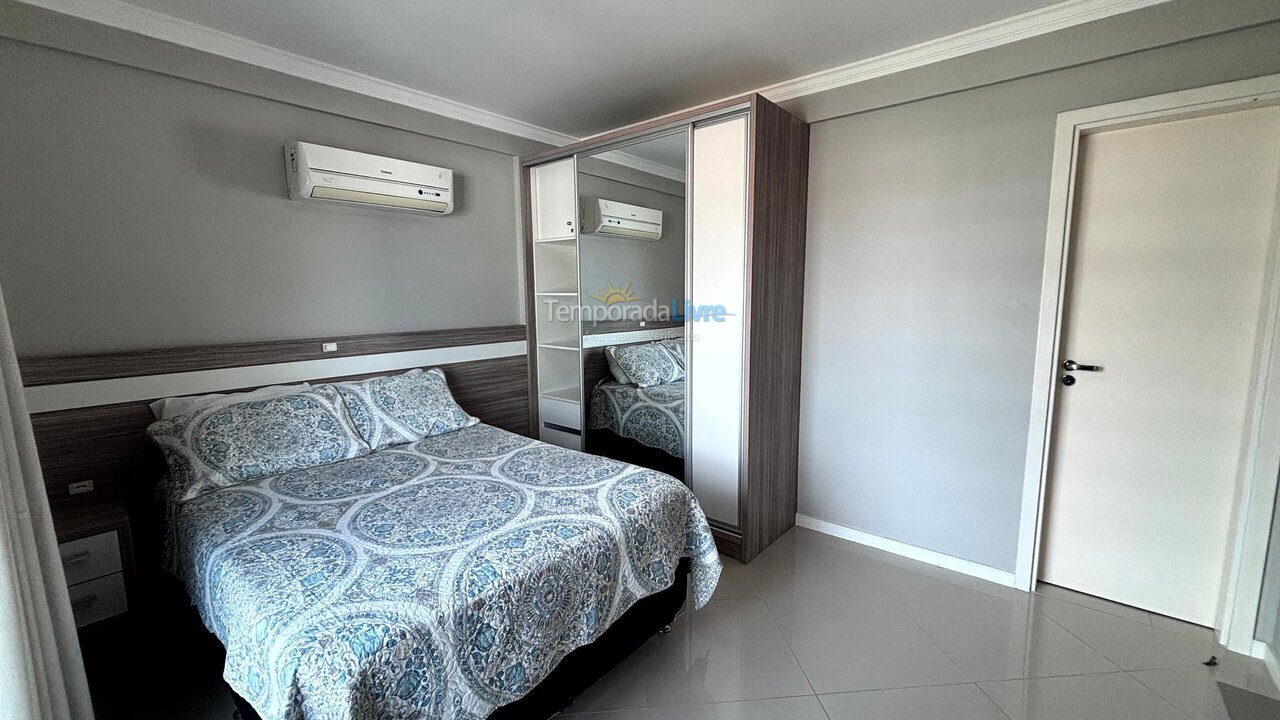 Apartment for vacation rental in Bombinhas (Praia de Bombas)