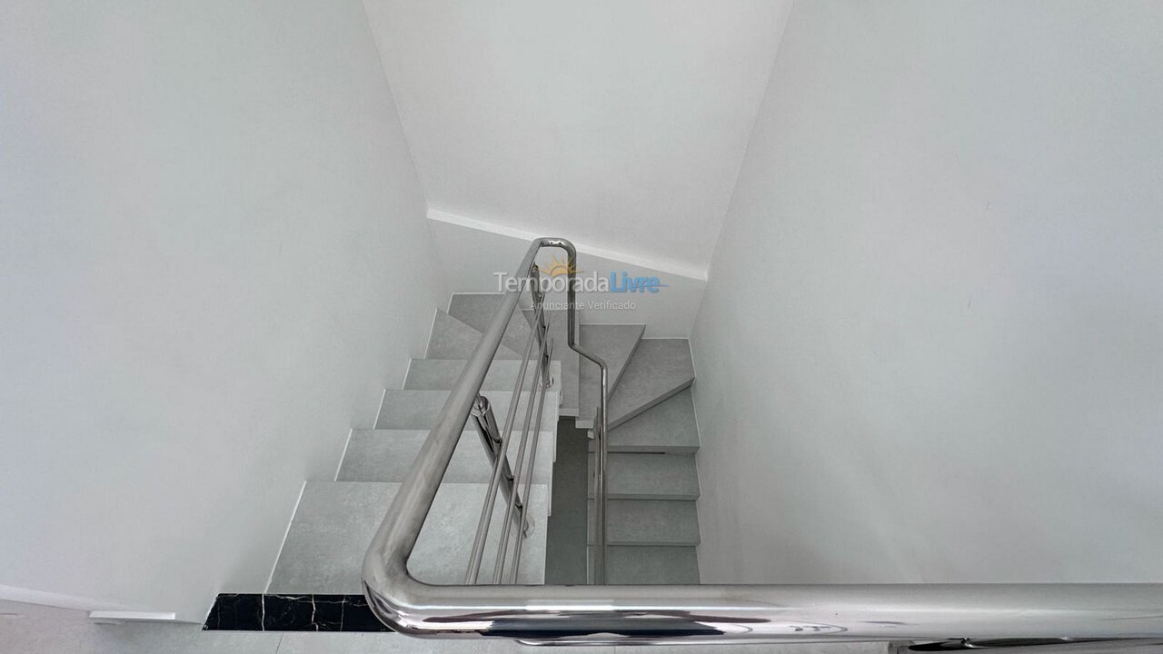 Apartamento para aluguel de temporada em Bombinhas (Canto Grande)