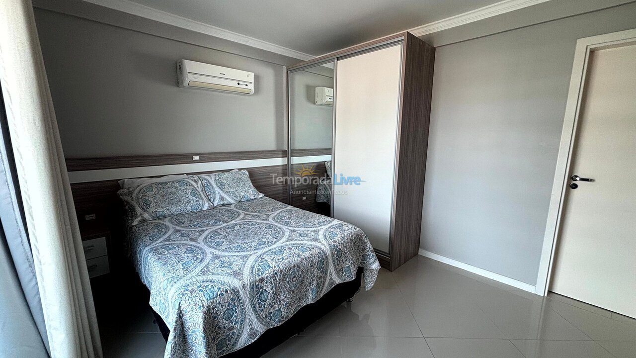 Apartment for vacation rental in Bombinhas (Praia de Bombas)