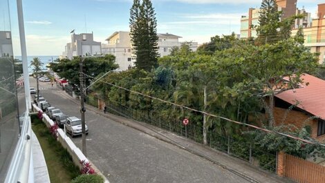 028 - Apartment with Partial Sea View in Bombas