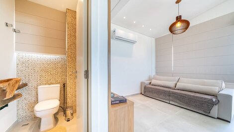 L012 - High-end duplex penthouse on the beachfront in Canto Grande