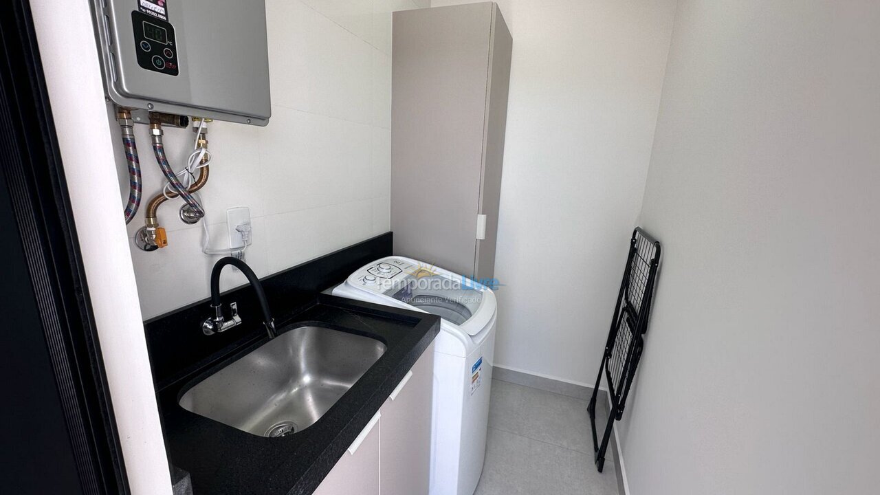 Apartamento para aluguel de temporada em Bombinhas (Canto Grande)
