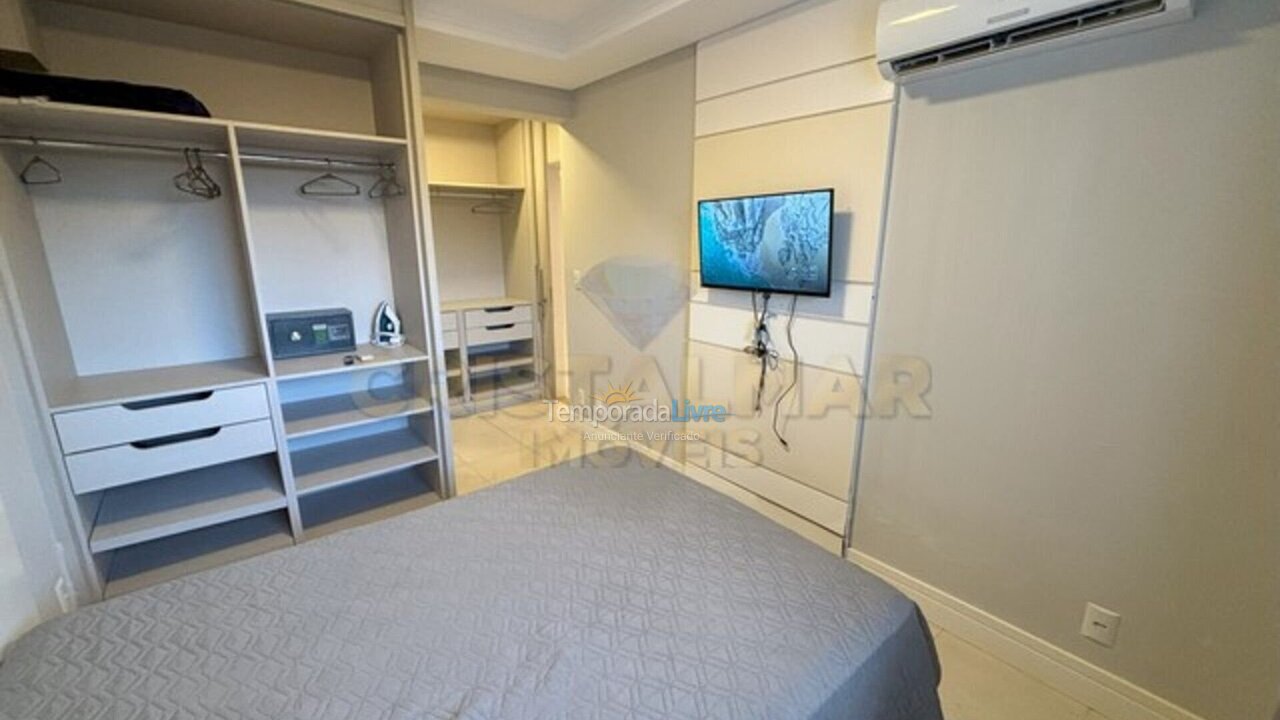 Apartment for vacation rental in Bombinhas (Praia de Bombas)