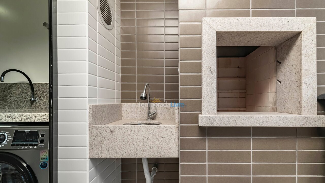 Apartamento para aluguel de temporada em Bombinhas (Canto Grande)