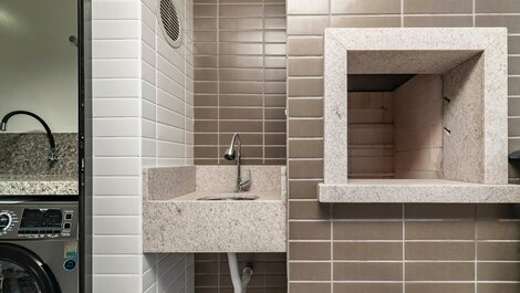 L006- Apartamento completo com 2 suítes, a 250 metros da praia de...