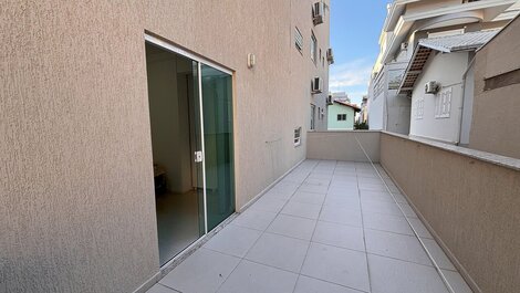 289 - 3-Bedroom Apartment for 9 people, 150m from the Beach
