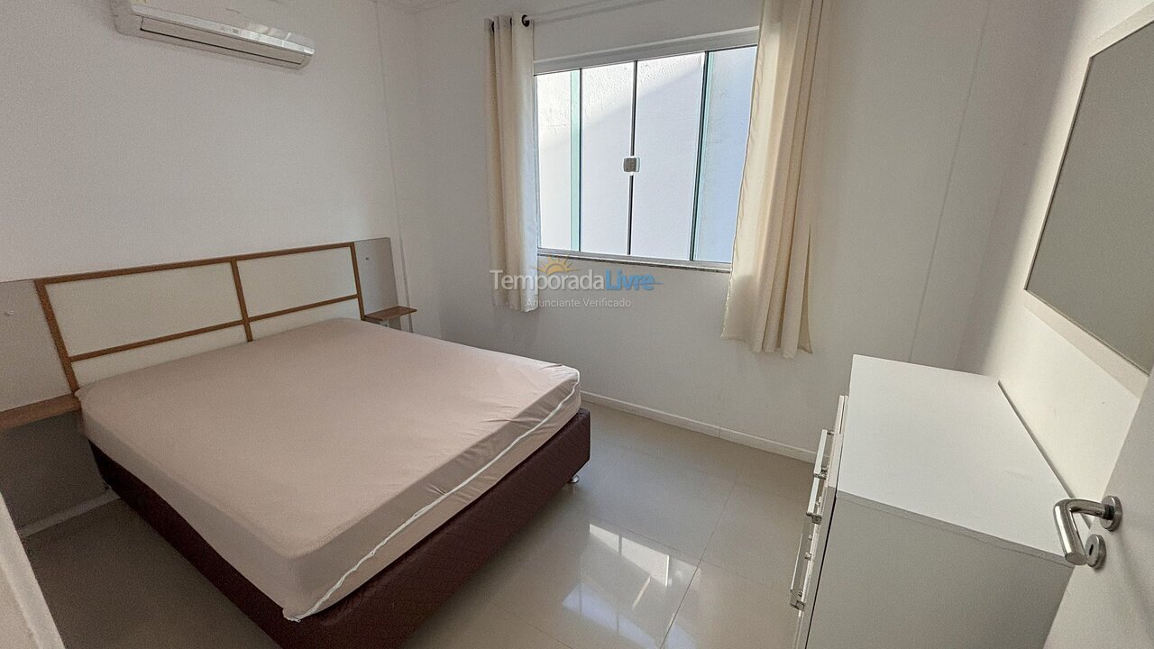 Apartment for vacation rental in Bombinhas (Praia de Bombas)