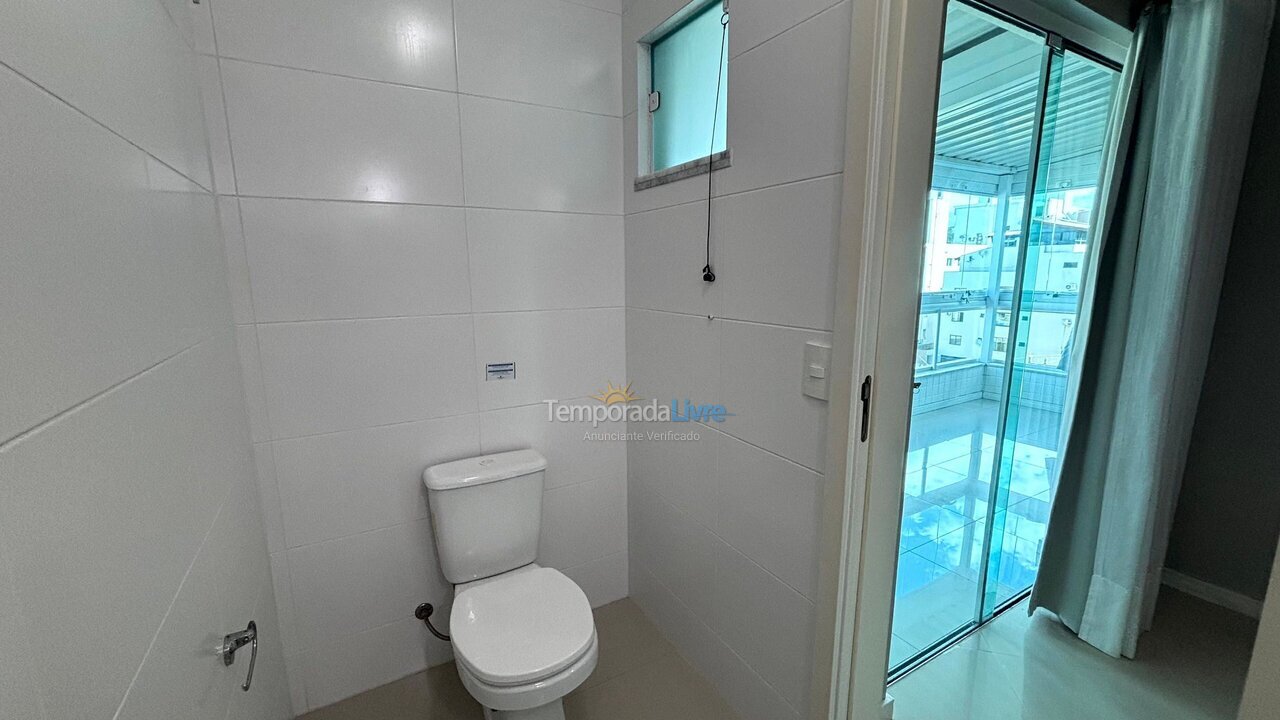 Apartment for vacation rental in Bombinhas (Praia de Bombas)