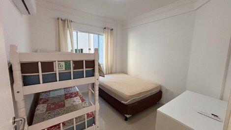 289 - 3-Bedroom Apartment for 9 people, 150m from the Beach