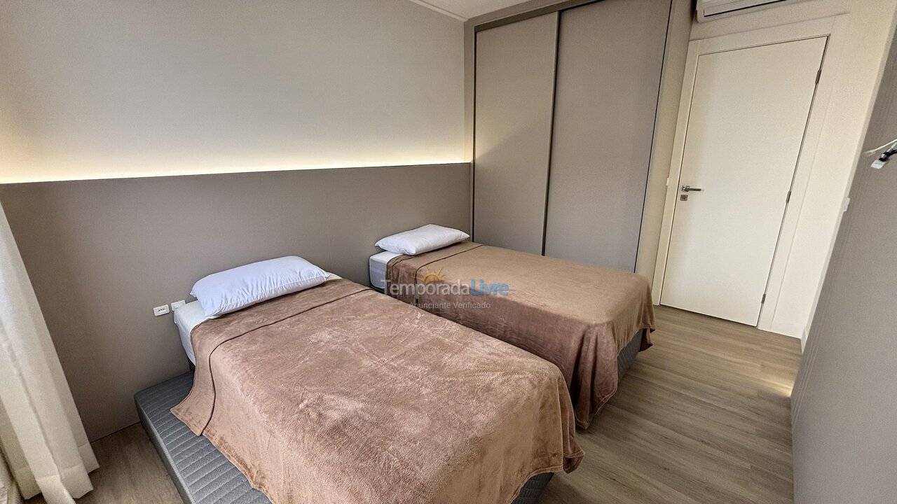 Apartment for vacation rental in Bombinhas (Canto Grande)