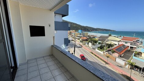 047- Apartamento de 2 habitaciones con VISTA AL MAR en Bombas