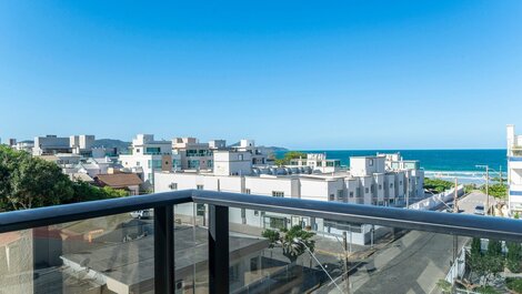 L008 - Apartment with 2 suites and sea view in Canto Grande