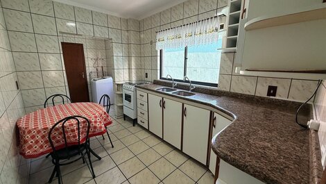 051- Apartamento para 5 personas a 50 m del mar