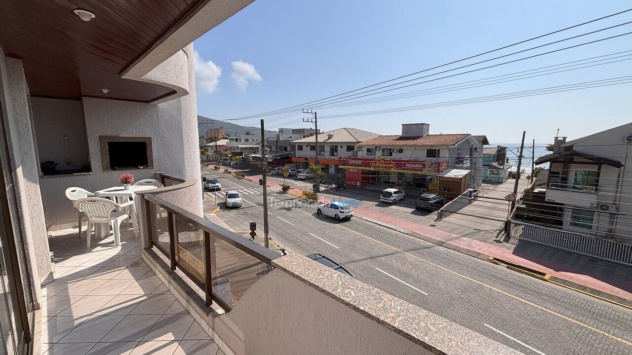 Apartment for vacation rental in Bombinhas (Praia de Bombas)