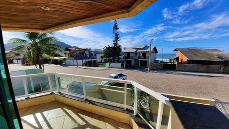 143- Apartamento de 3 dormitorios en Quatro Ilhas