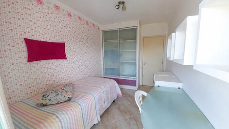 143- Apartamento de 3 dormitorios en Quatro Ilhas