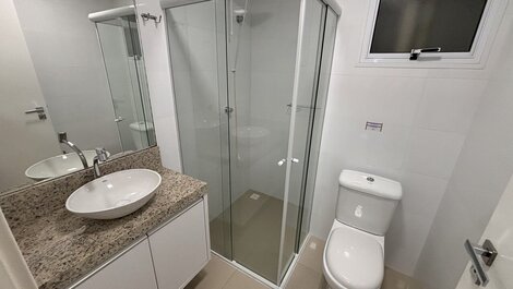 237- Apartamento con piscina, 2 dormitorios, a 250 m de la playa de Bombas.