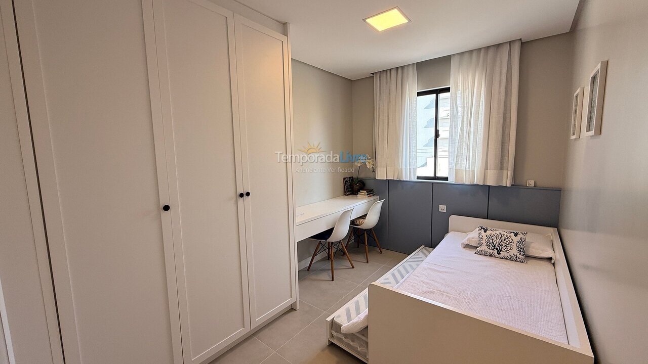 Apartamento para aluguel de temporada em Bombinhas (Praia de Bombas)