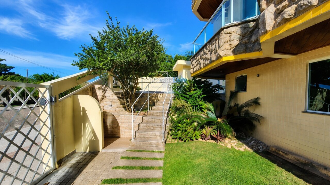 Apartamento para alquiler de vacaciones em Bombinhas (Praia de Quatro Ilhas)