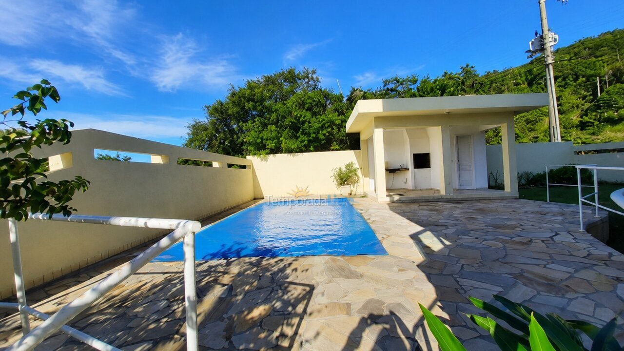 Apartamento para alquiler de vacaciones em Bombinhas (Praia de Quatro Ilhas)