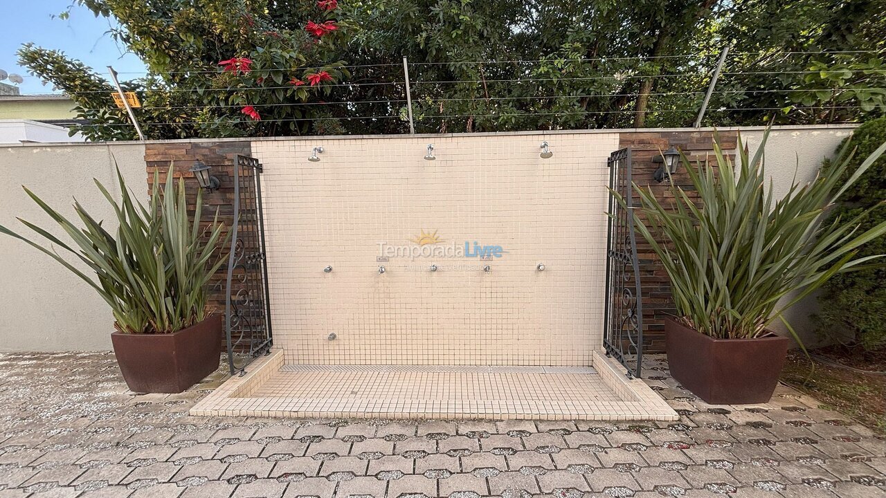 Apartamento para alquiler de vacaciones em Bombinhas (Praia de Bombas)