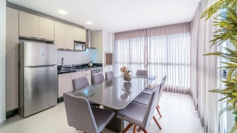 L037 - Apartamento com Vista para o Mar a 50m da Praia em Canto...