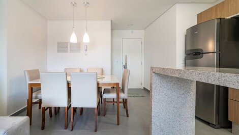 L010 - Apartment with 2 suites, 180 meters from Canto Grande beach.