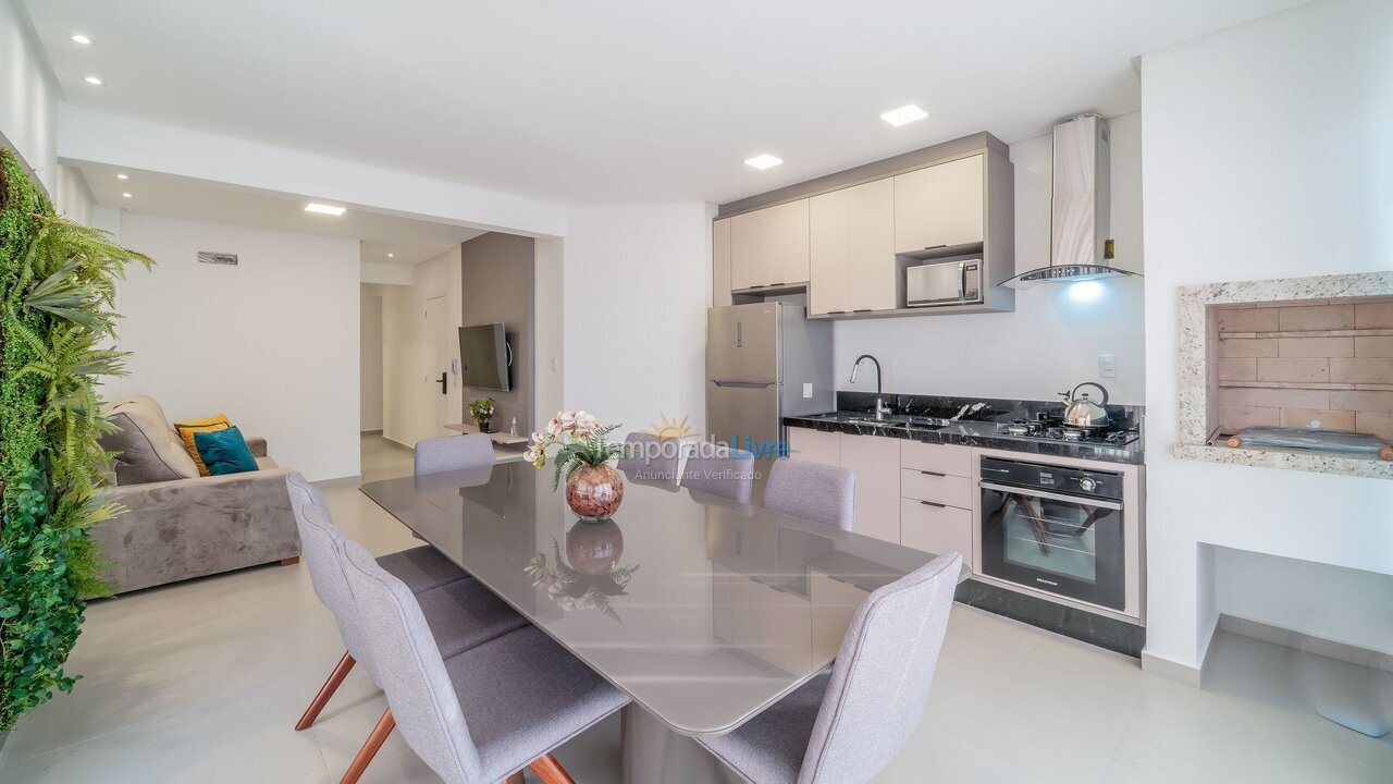 Apartamento para aluguel de temporada em Bombinhas (Canto Grande)