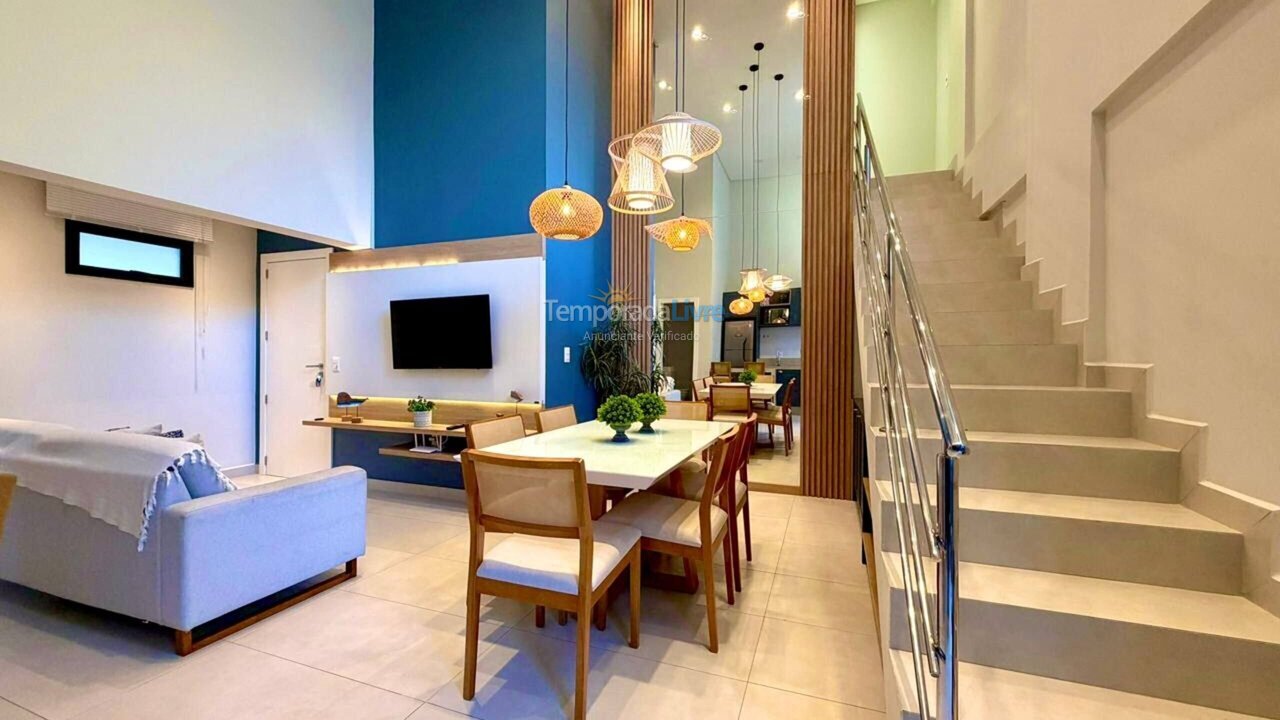 Apartamento para aluguel de temporada em Bombinhas (Canto Grande)