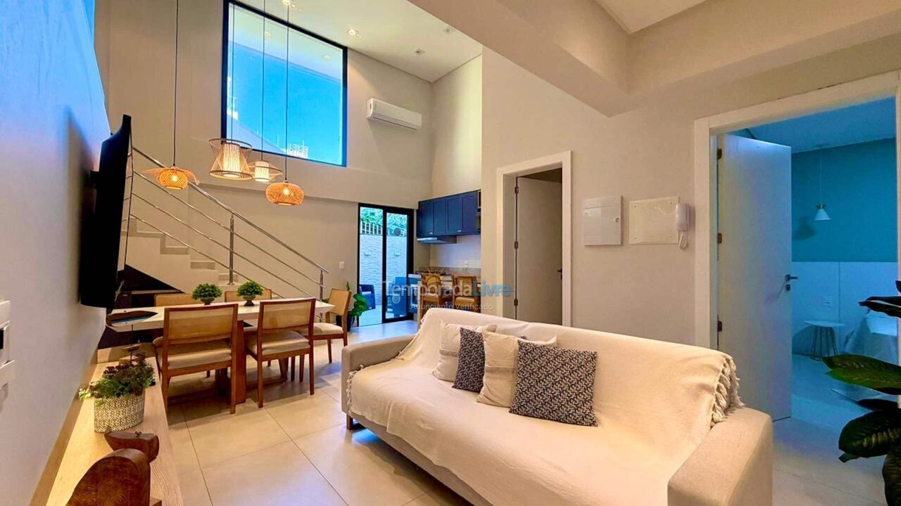 Apartamento para aluguel de temporada em Bombinhas (Canto Grande)