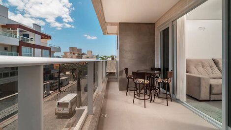 L010 - Apartment with 2 suites, 180 meters from Canto Grande beach.