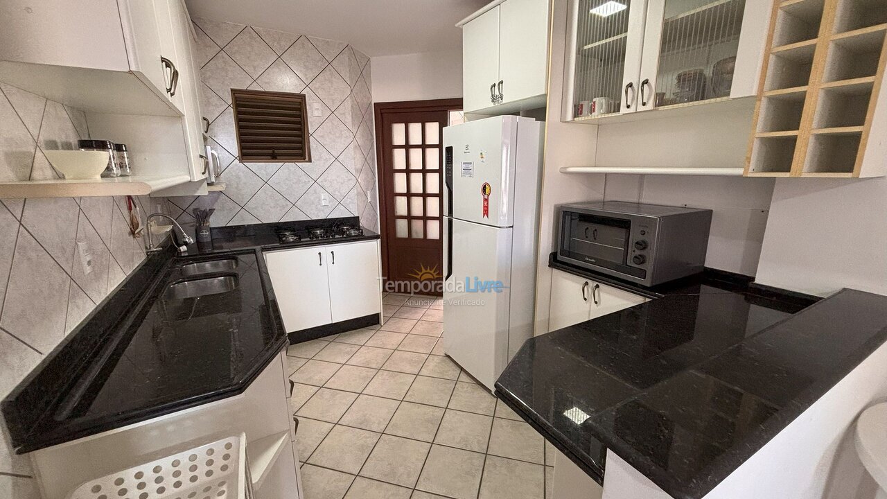Apartment for vacation rental in Bombinhas (Praia de Bombas)