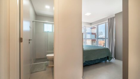 L010 - Apartment with 2 suites, 180 meters from Canto Grande beach.