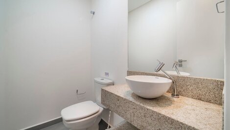 L010 - Apartment with 2 suites, 180 meters from Canto Grande beach.