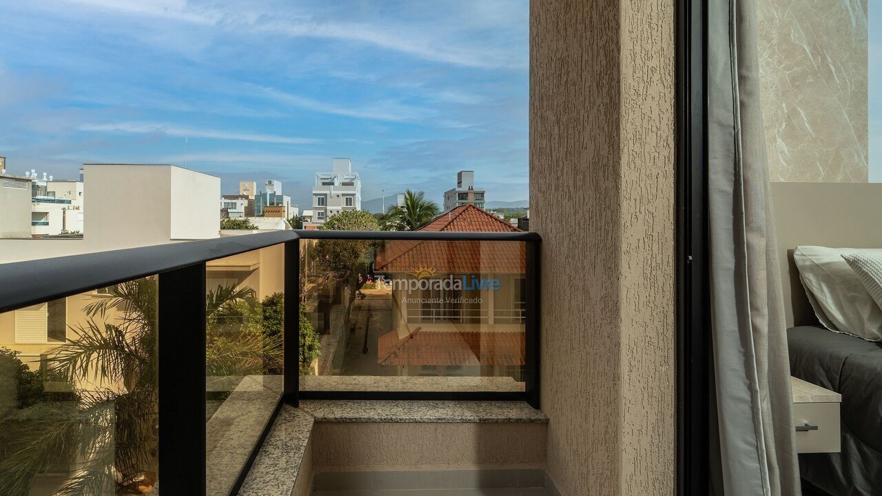 Apartamento para aluguel de temporada em Bombinhas (Canto Grande)