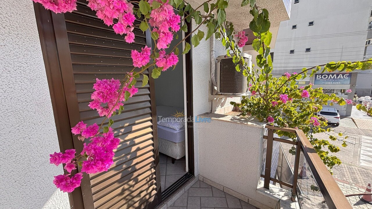 Apartment for vacation rental in Bombinhas (Praia de Bombas)