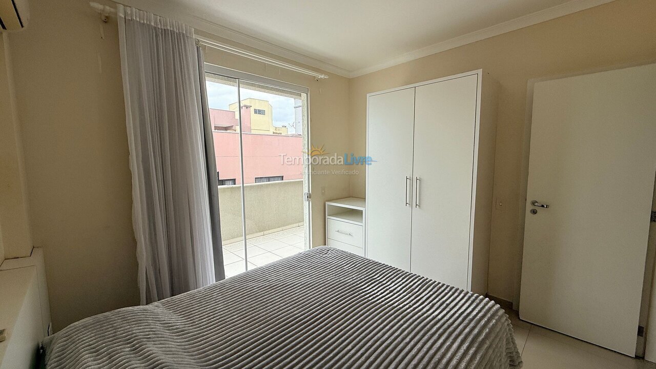 Apartment for vacation rental in Bombinhas (Praia de Bombas)