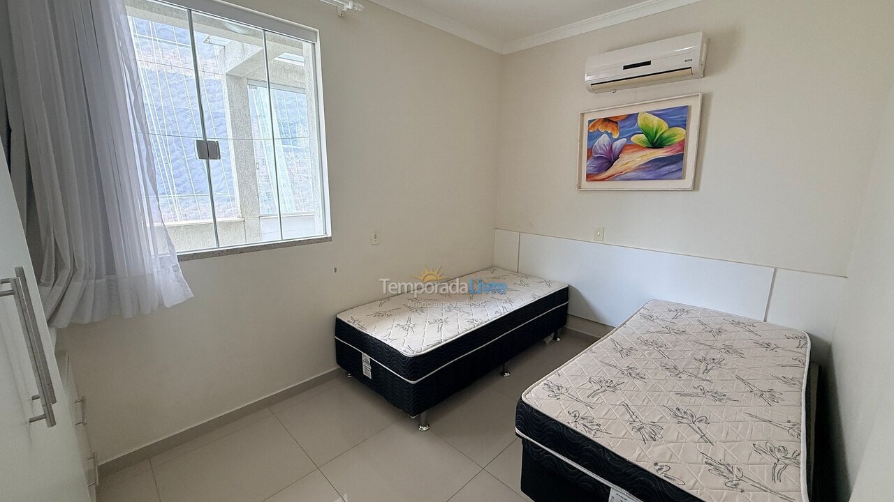 Apartment for vacation rental in Bombinhas (Praia de Bombas)
