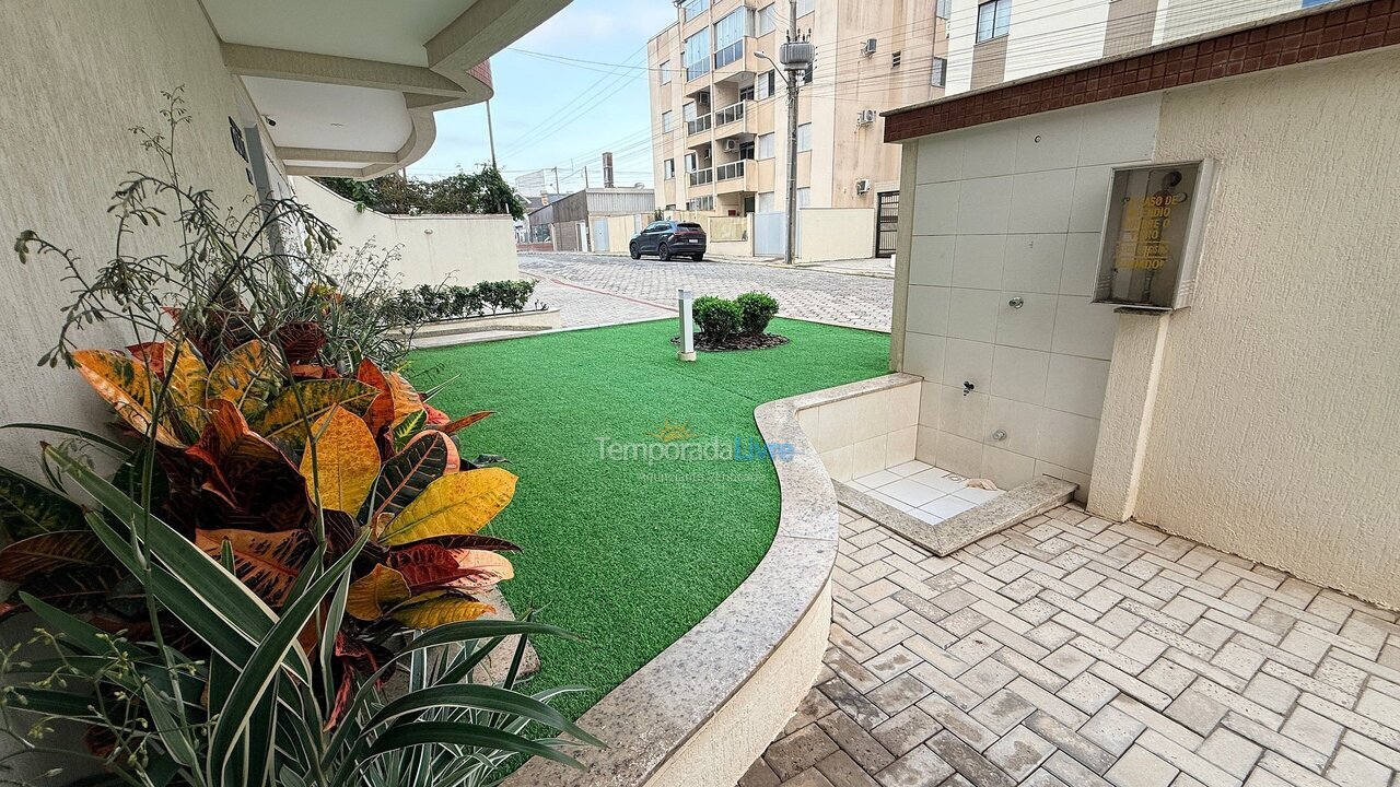 Apartment for vacation rental in Bombinhas (Praia de Bombas)