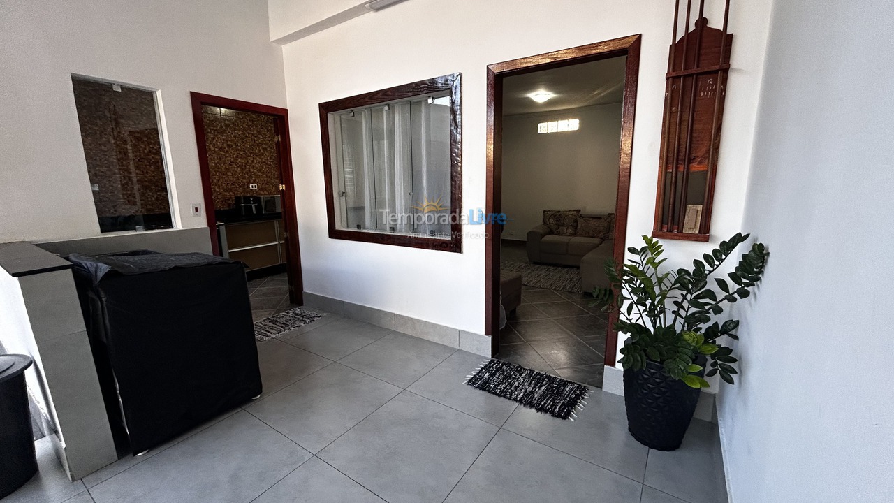 Casa para aluguel de temporada em Ubatuba (Maranduba)