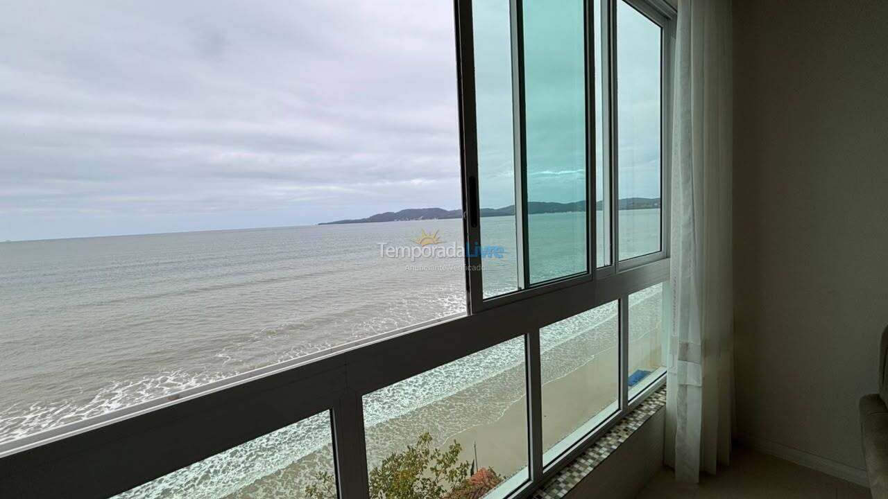 Apartamento para alquiler de vacaciones em Itapema (Meia Praia)