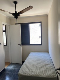Aluguel temporada apartamento Guarujá enseada