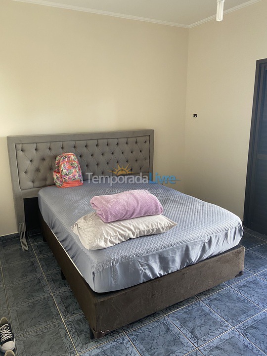 Casa para aluguel de temporada em Guarujá (Enseada)