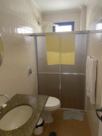 Aluguel temporada apartamento Guarujá enseada