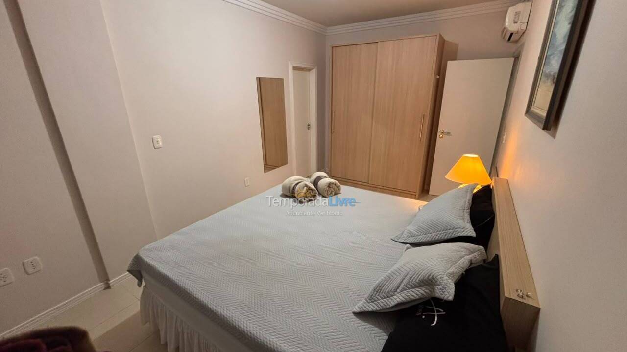 Apartamento para aluguel de temporada em Itapema (Meia Praia)