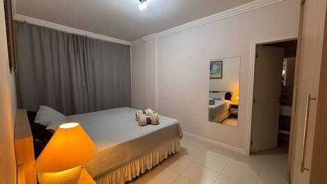 MARAVILHOSO APARTAMENTO FRENTE MAR NA MEIA PRAIA