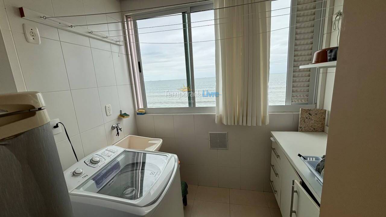 Apartamento para aluguel de temporada em Itapema (Meia Praia)